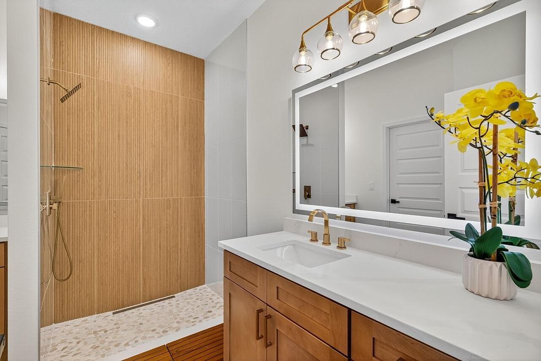 For Sale: $389,000 (3 beds, 2 baths, 1790 Square Feet)