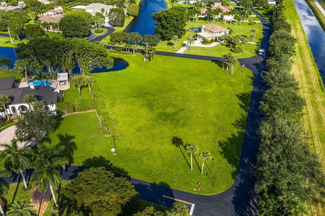 Activo con contrato: $1,400,000 (0 camas, 0 baños, 0 Pies cuadrados)