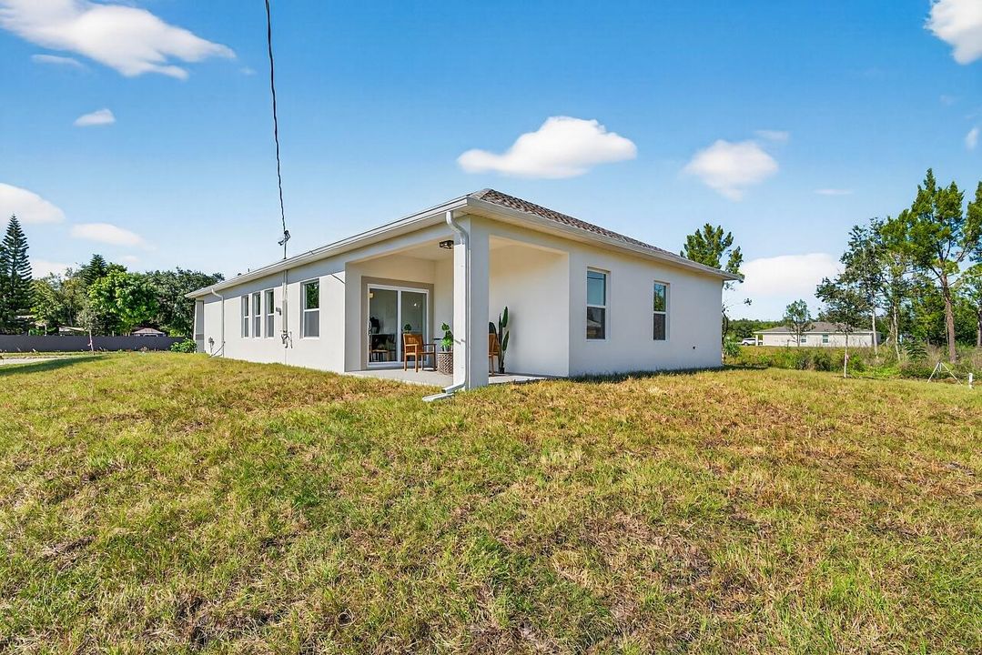 For Sale: $389,000 (3 beds, 2 baths, 1790 Square Feet)