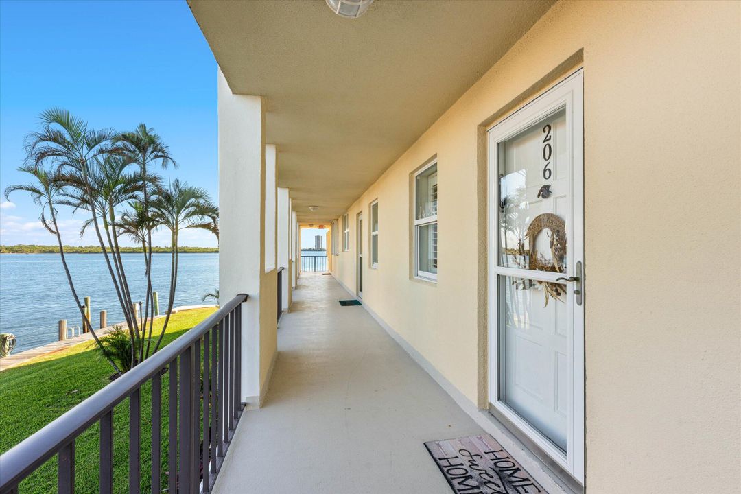 For Sale: $584,500 (3 beds, 2 baths, 1498 Square Feet)