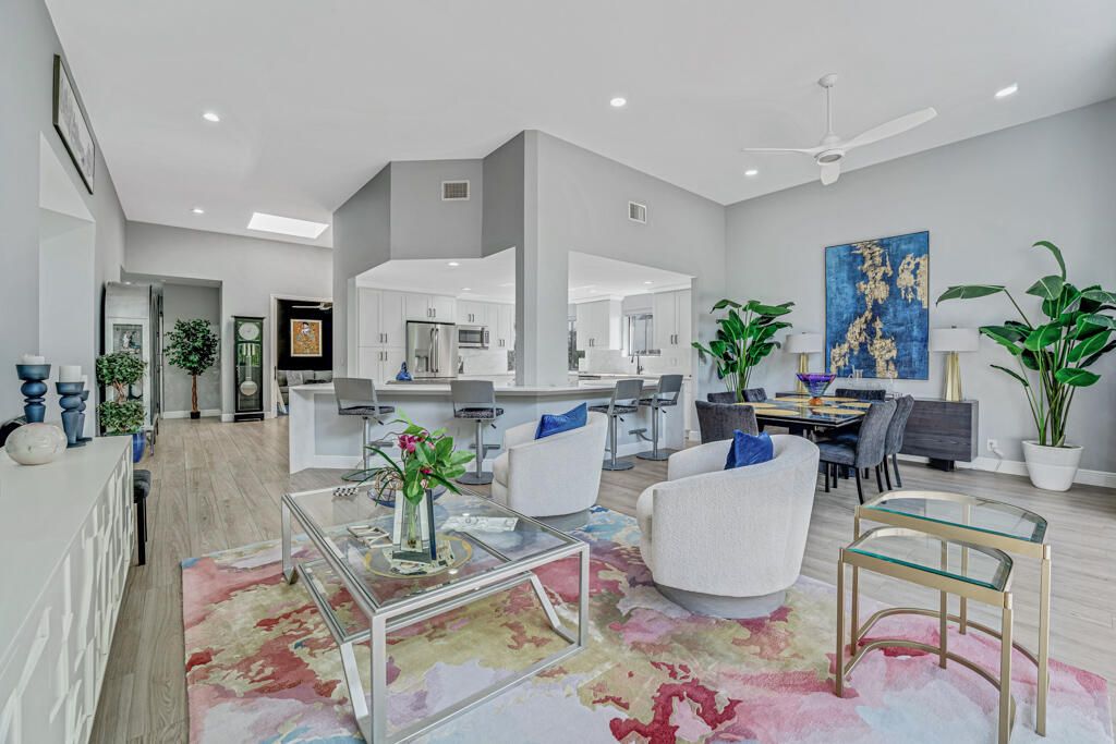 Active With Contract: $819,000 (3 beds, 2 baths, 2007 Square Feet)