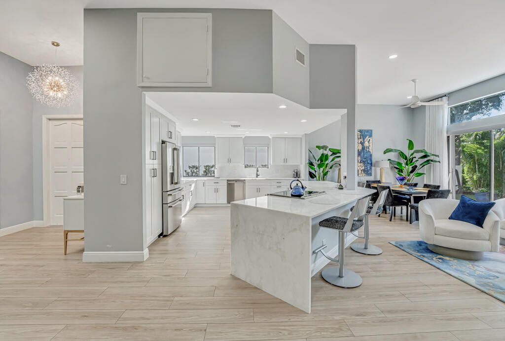 Active With Contract: $819,000 (3 beds, 2 baths, 2007 Square Feet)