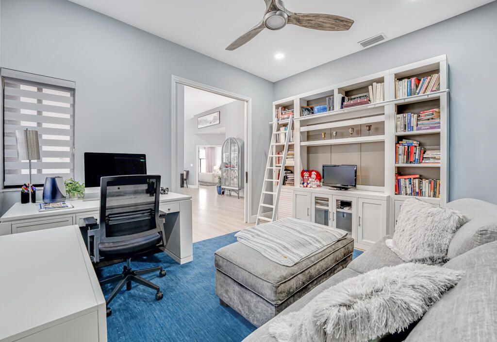 Active With Contract: $819,000 (3 beds, 2 baths, 2007 Square Feet)