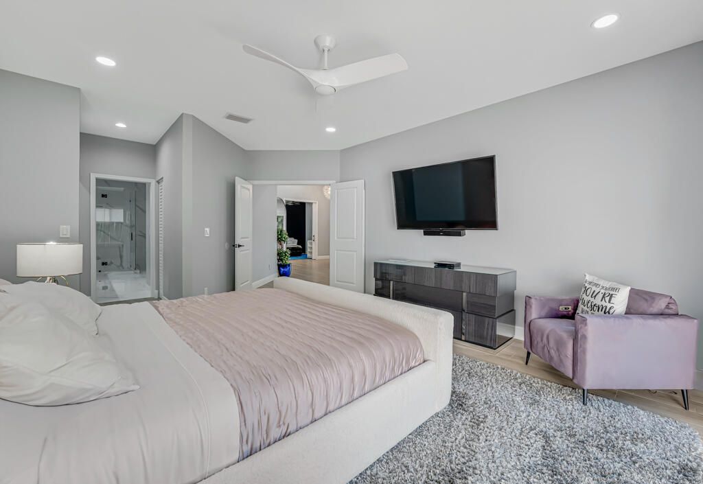 Active With Contract: $819,000 (3 beds, 2 baths, 2007 Square Feet)