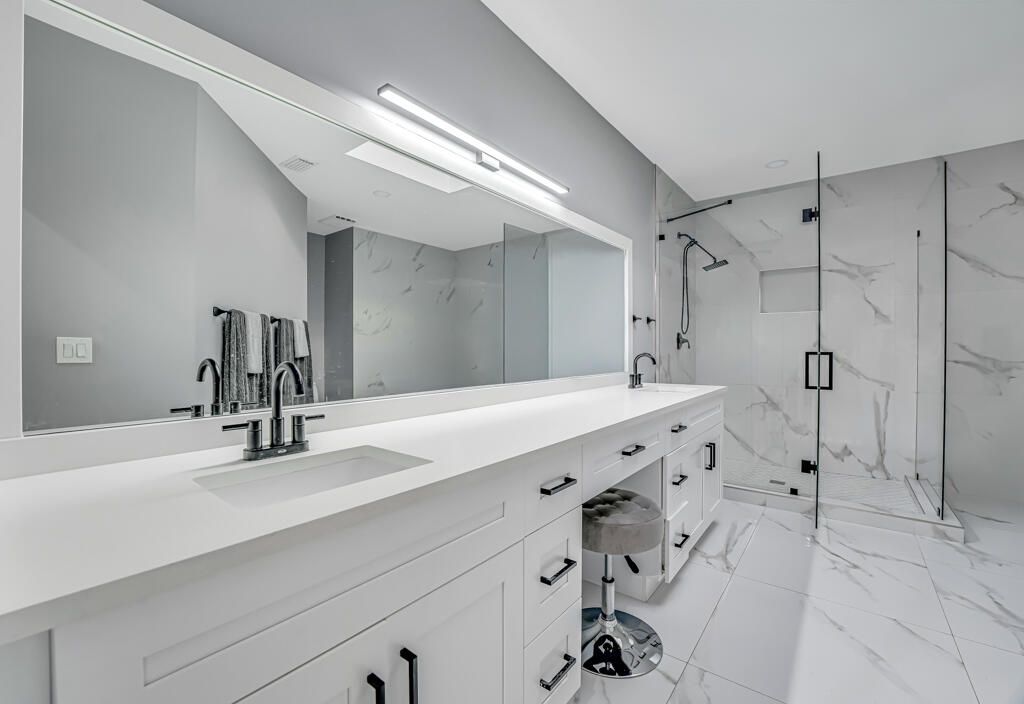 Active With Contract: $819,000 (3 beds, 2 baths, 2007 Square Feet)