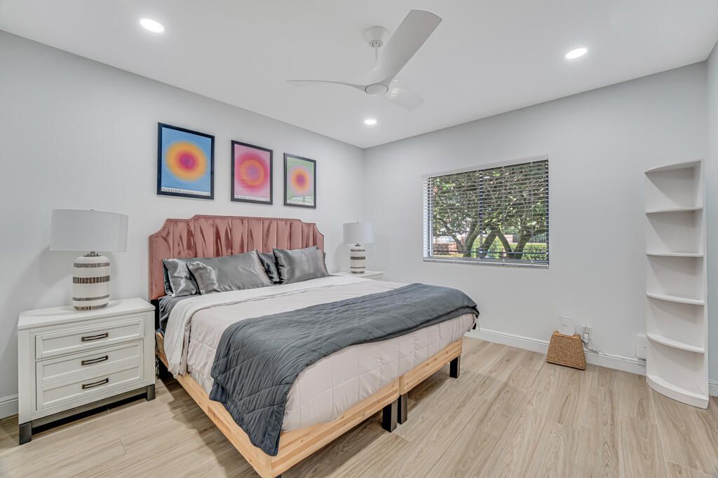 Active With Contract: $819,000 (3 beds, 2 baths, 2007 Square Feet)