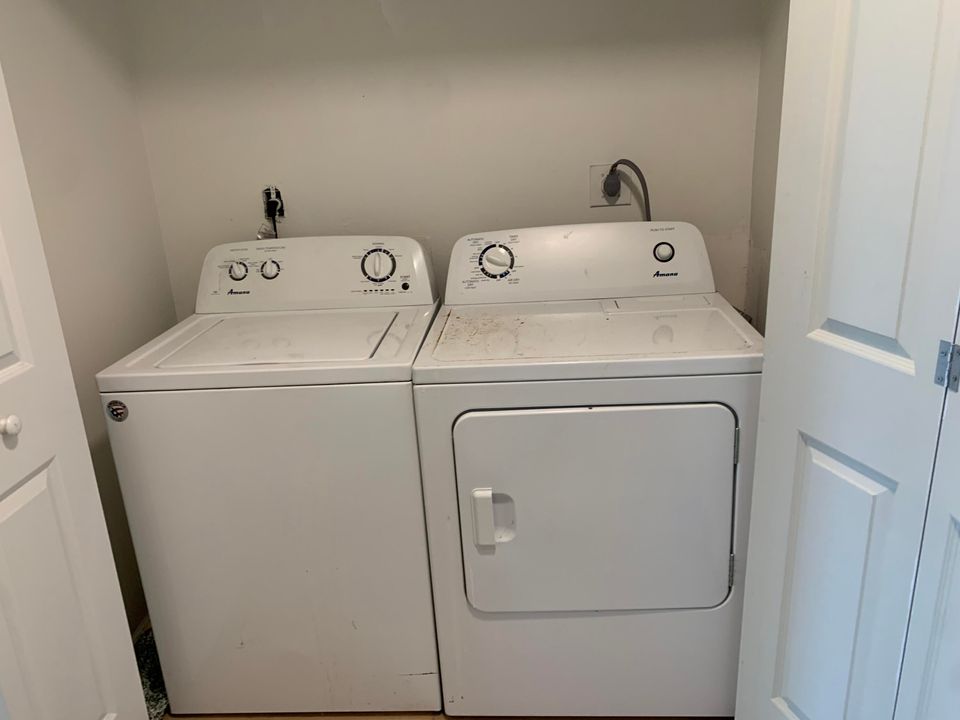 На продажу: $239,000 (3 спален, 2 ванн, 1217 Квадратных фут)