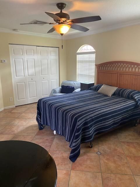 For Rent: $1,050 (1 beds, 1 baths, 337 Square Feet)