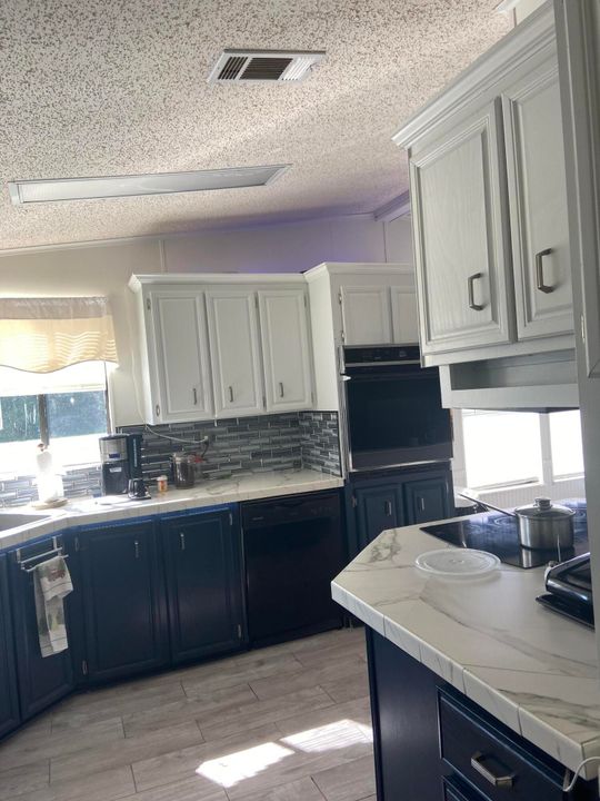 待售: $87,000 (2 贝兹, 2 浴室, 1250 平方英尺)