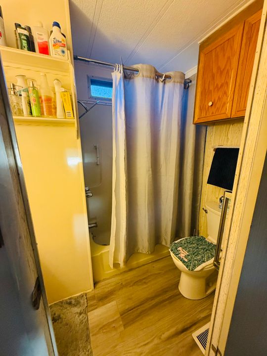 For Sale: $60,000 (2 beds, 2 baths, 1170 Square Feet)