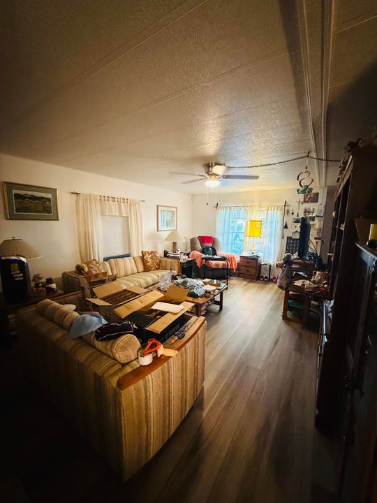 For Sale: $60,000 (2 beds, 2 baths, 1170 Square Feet)