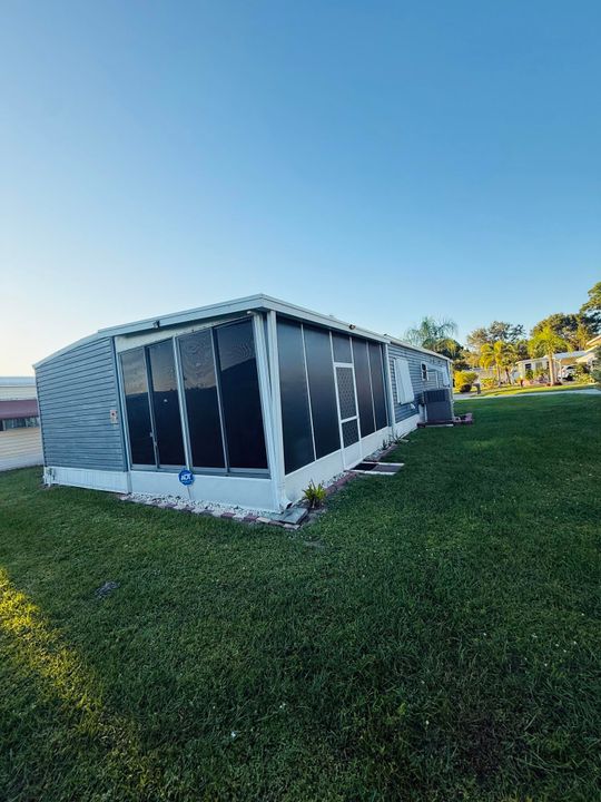 For Sale: $60,000 (2 beds, 2 baths, 1170 Square Feet)