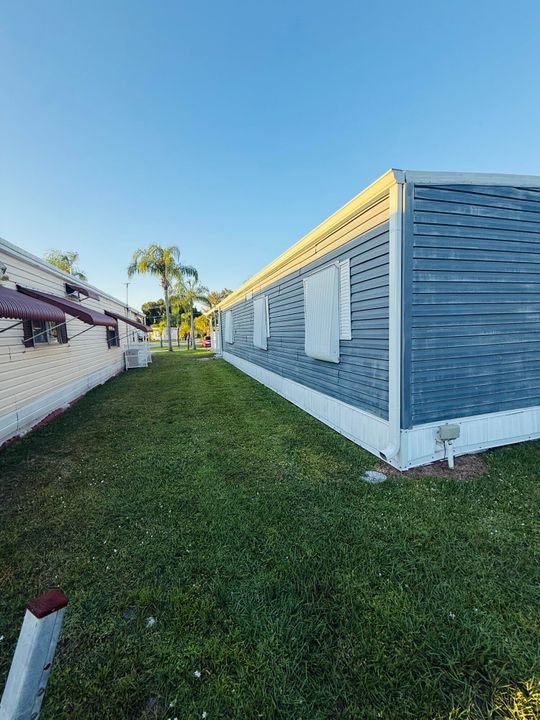 For Sale: $60,000 (2 beds, 2 baths, 1170 Square Feet)