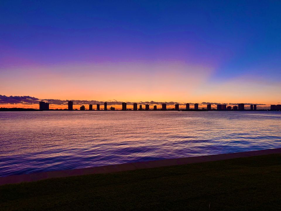 For Sale: $584,500 (3 beds, 2 baths, 1498 Square Feet)