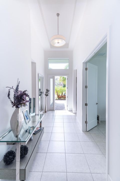 For Rent: $5,750 (3 beds, 2 baths, 1842 Square Feet)