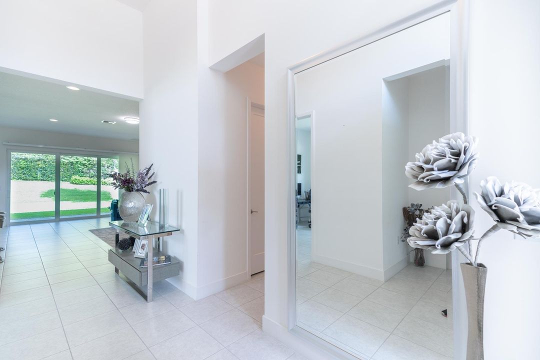 For Rent: $5,750 (3 beds, 2 baths, 1842 Square Feet)