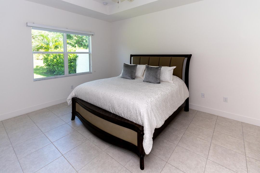 For Rent: $5,750 (3 beds, 2 baths, 1842 Square Feet)