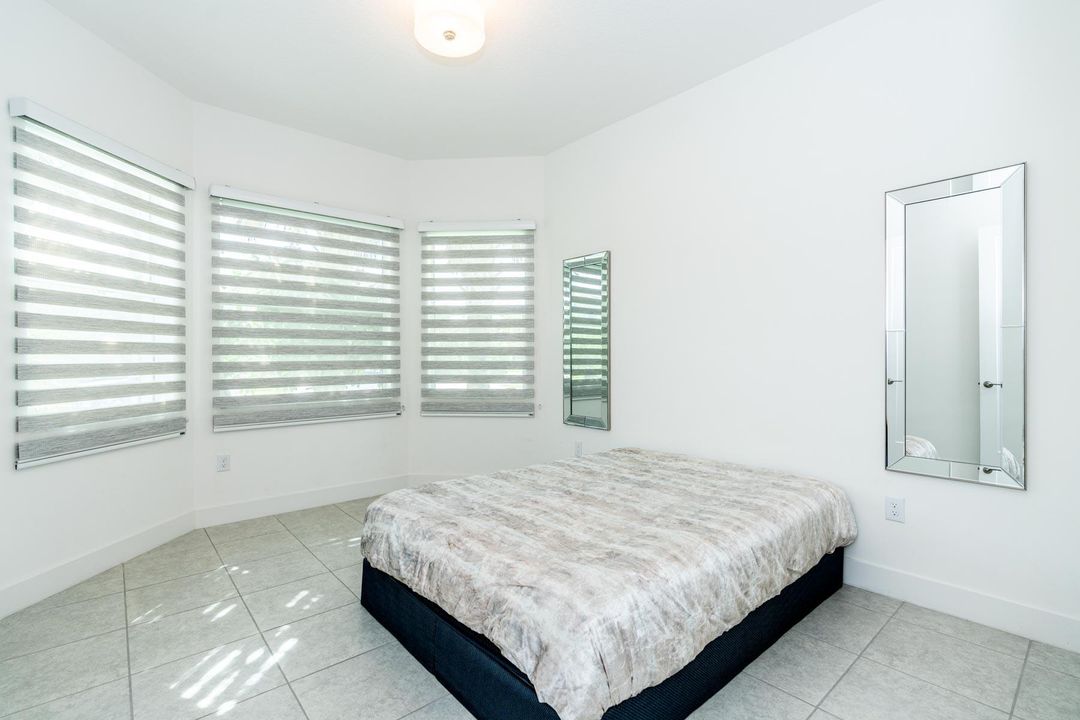 For Rent: $5,750 (3 beds, 2 baths, 1842 Square Feet)