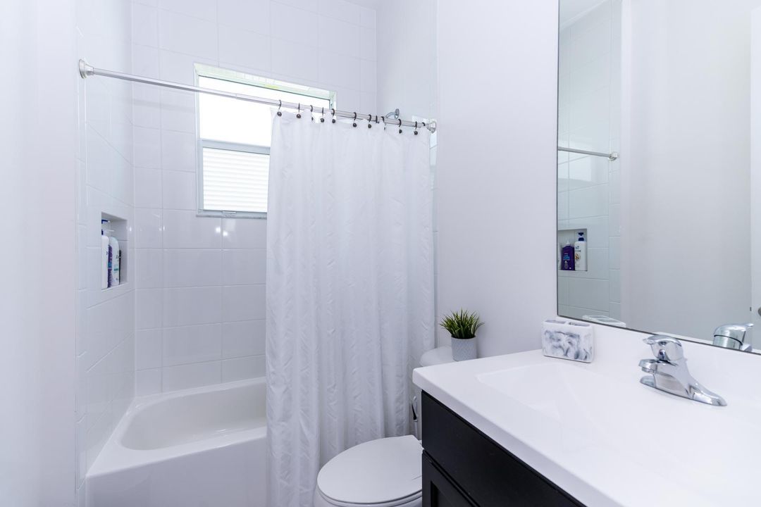 For Rent: $5,750 (3 beds, 2 baths, 1842 Square Feet)