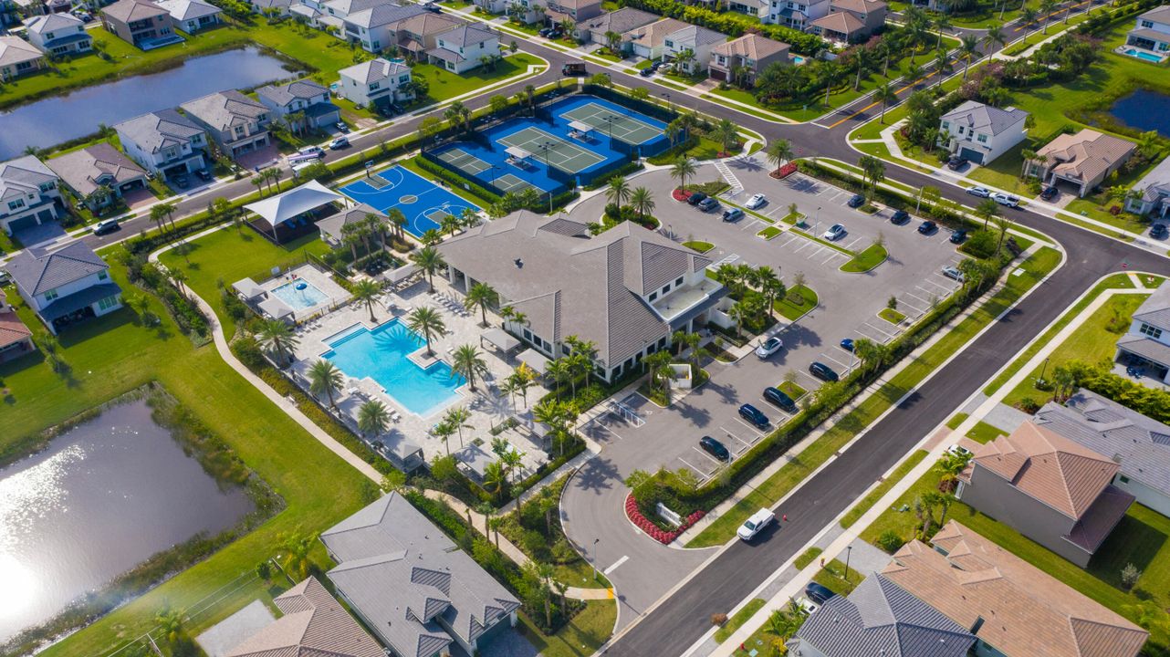 For Rent: $5,750 (3 beds, 2 baths, 1842 Square Feet)