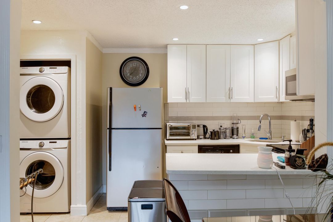 For Sale: $254,900 (3 beds, 2 baths, 1254 Square Feet)