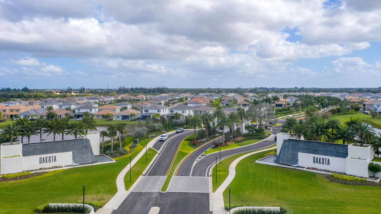 For Rent: $5,750 (3 beds, 2 baths, 1842 Square Feet)