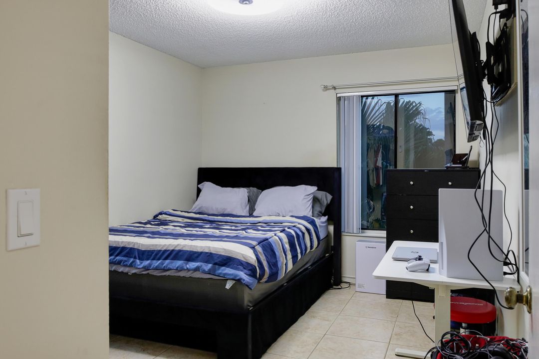 For Sale: $254,900 (3 beds, 2 baths, 1254 Square Feet)