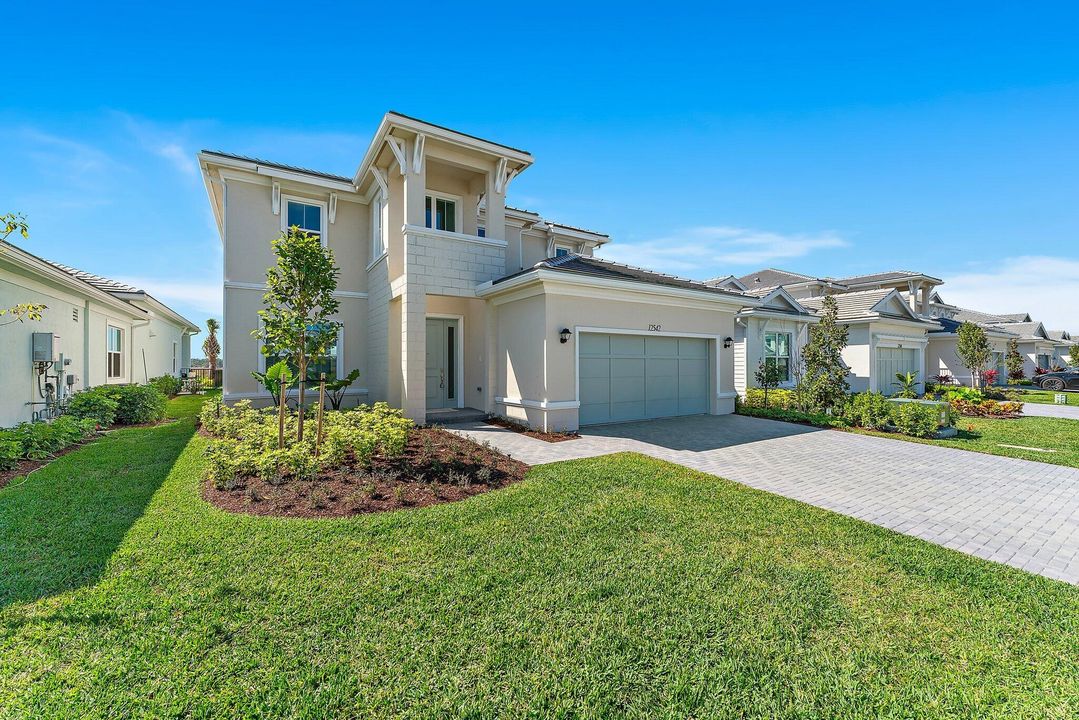 Active With Contract: $4,800 (5 beds, 3 baths, 3151 Square Feet)