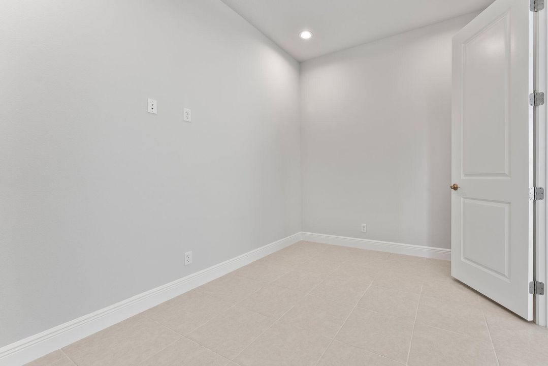 Active With Contract: $4,800 (5 beds, 3 baths, 3151 Square Feet)