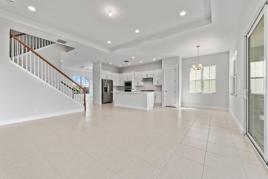 Active With Contract: $4,800 (5 beds, 3 baths, 3151 Square Feet)