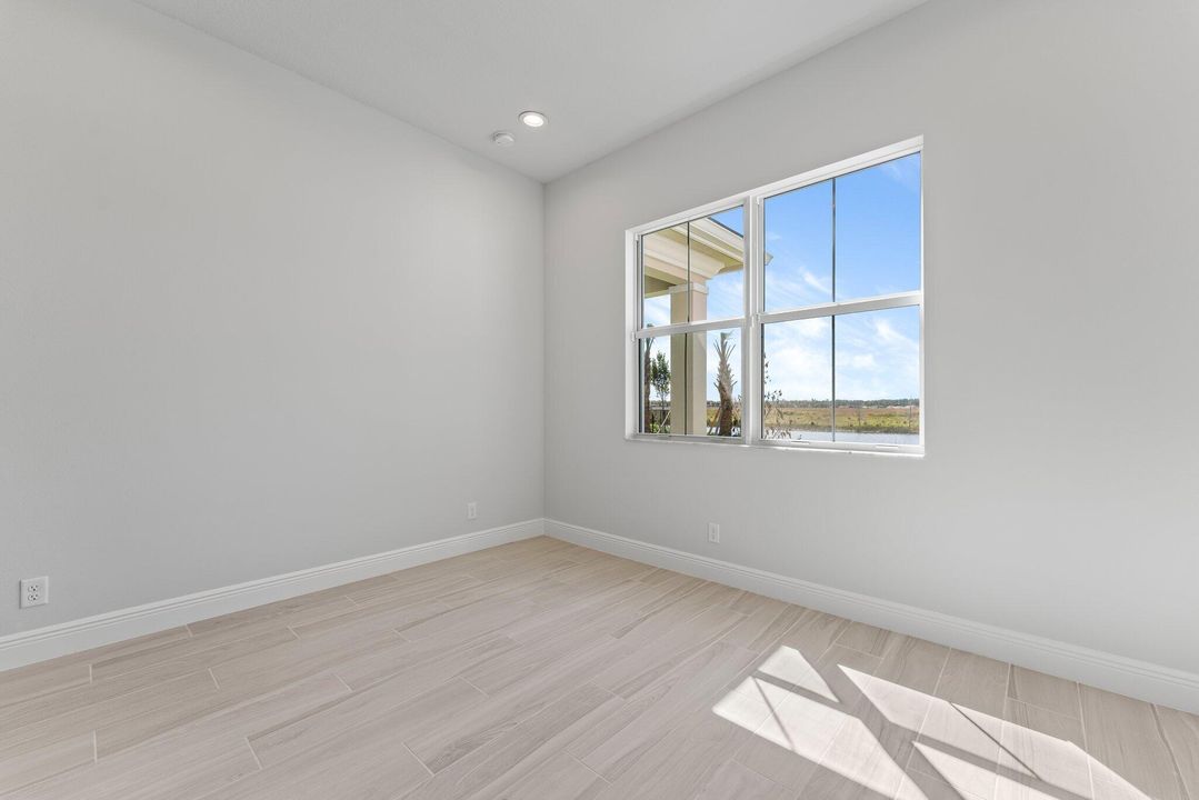 Active With Contract: $4,800 (5 beds, 3 baths, 3151 Square Feet)