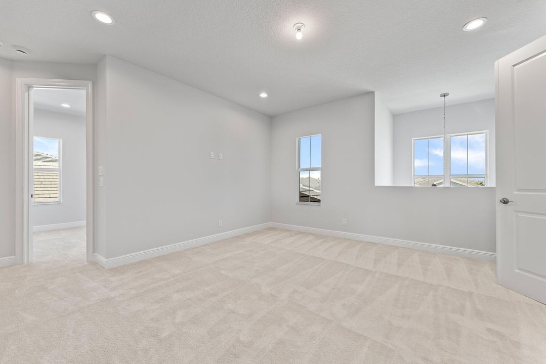 Active With Contract: $4,800 (5 beds, 3 baths, 3151 Square Feet)