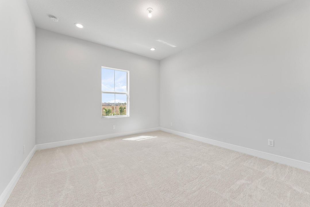 Active With Contract: $4,800 (5 beds, 3 baths, 3151 Square Feet)