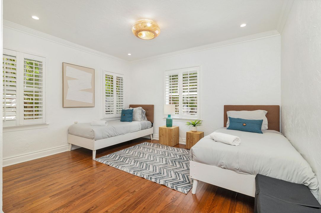 For Sale: $1,495,000 (3 beds, 2 baths, 1681 Square Feet)