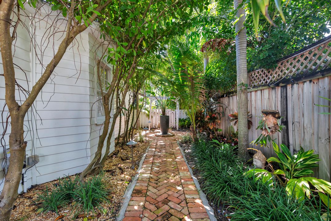 For Sale: $1,495,000 (3 beds, 2 baths, 1681 Square Feet)