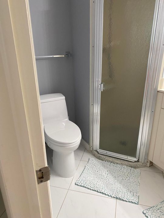 出租: $6,500 (3 贝兹, 3 浴室, 1920 平方英尺)