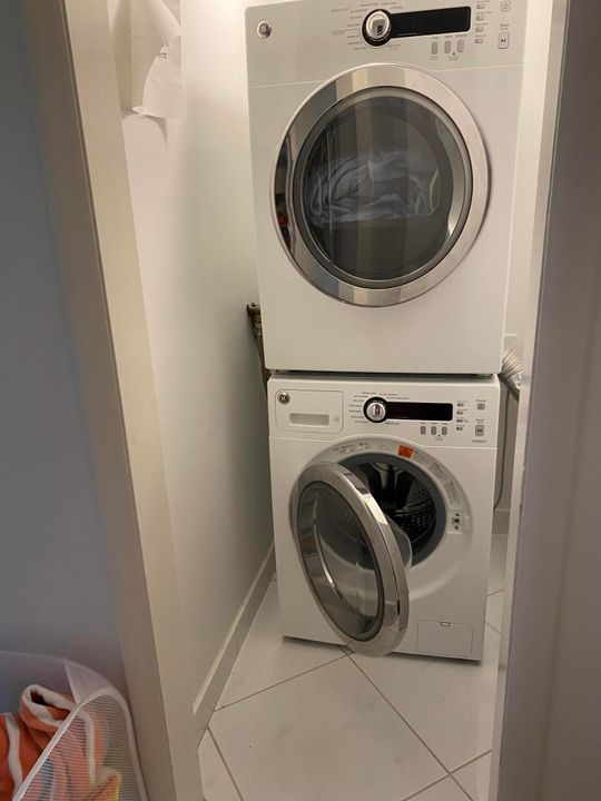 出租: $6,500 (3 贝兹, 3 浴室, 1920 平方英尺)