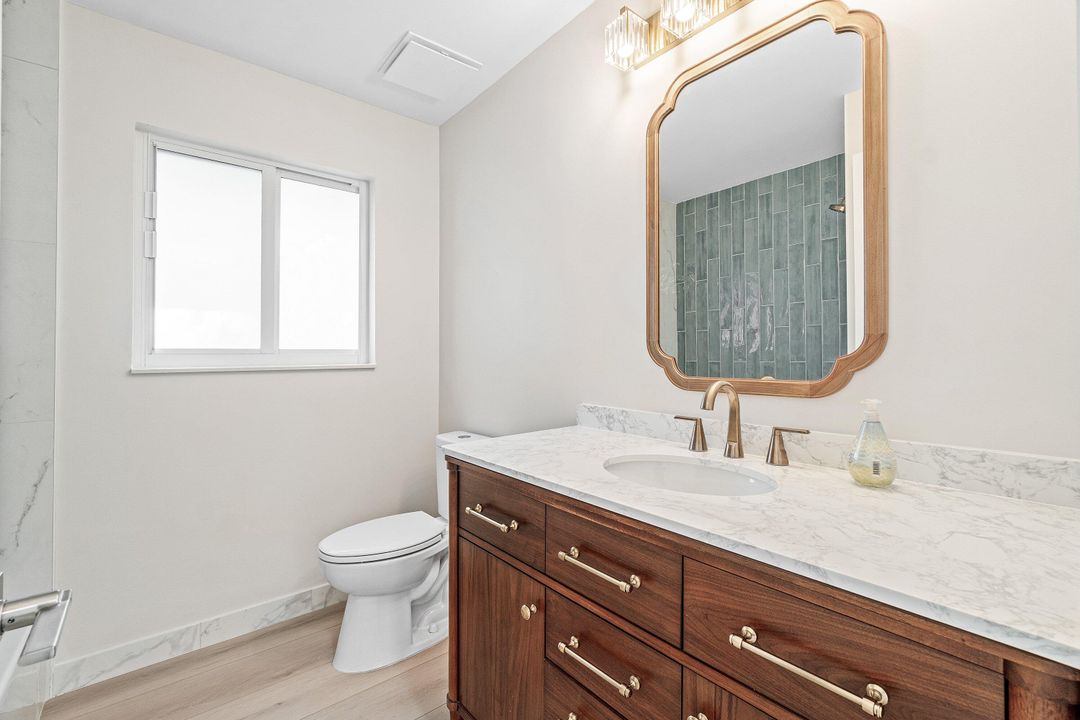 合同活跃: $775,000 (3 贝兹, 2 浴室, 1370 平方英尺)