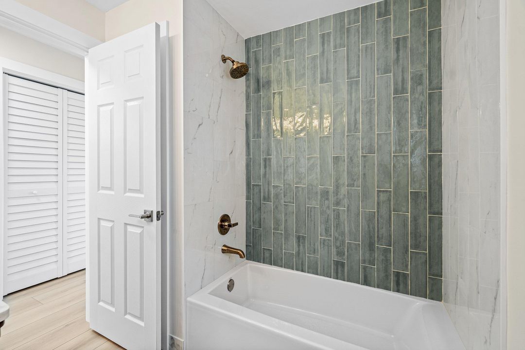 合同活跃: $775,000 (3 贝兹, 2 浴室, 1370 平方英尺)