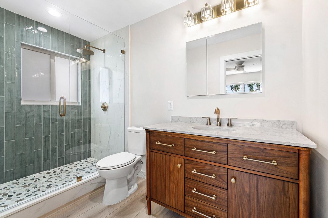 合同活跃: $775,000 (3 贝兹, 2 浴室, 1370 平方英尺)