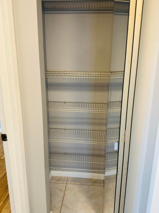 В аренду: $1,850 (2 спален, 1 ванн, 900 Квадратных фут)