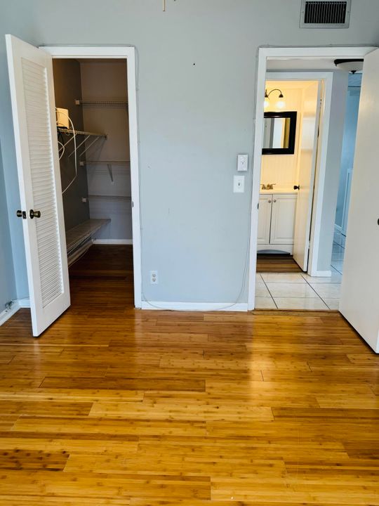 В аренду: $1,850 (2 спален, 1 ванн, 900 Квадратных фут)