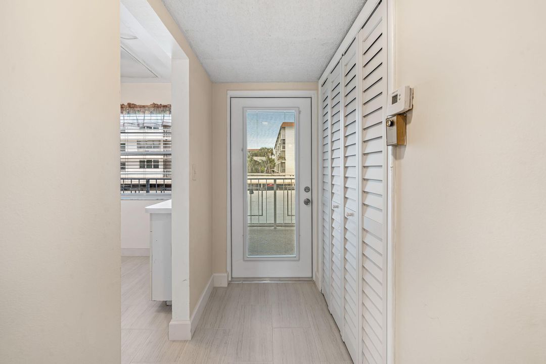 En Venta: $320,000 (2 camas, 2 baños, 1200 Pies cuadrados)