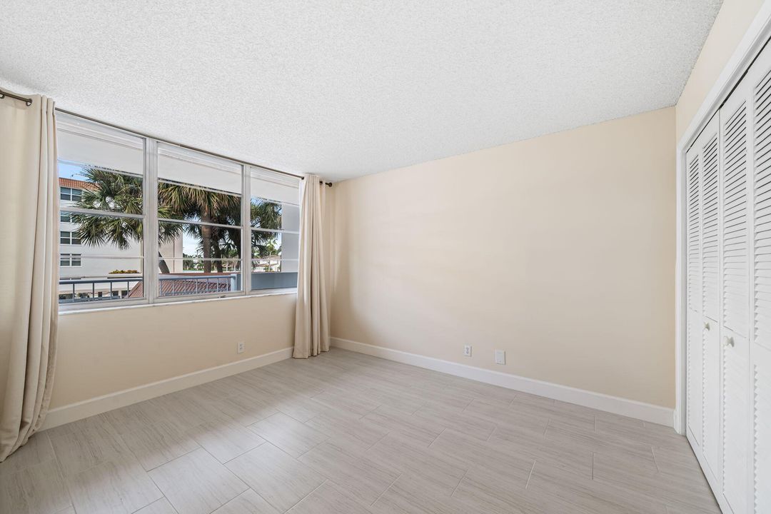 En Venta: $320,000 (2 camas, 2 baños, 1200 Pies cuadrados)