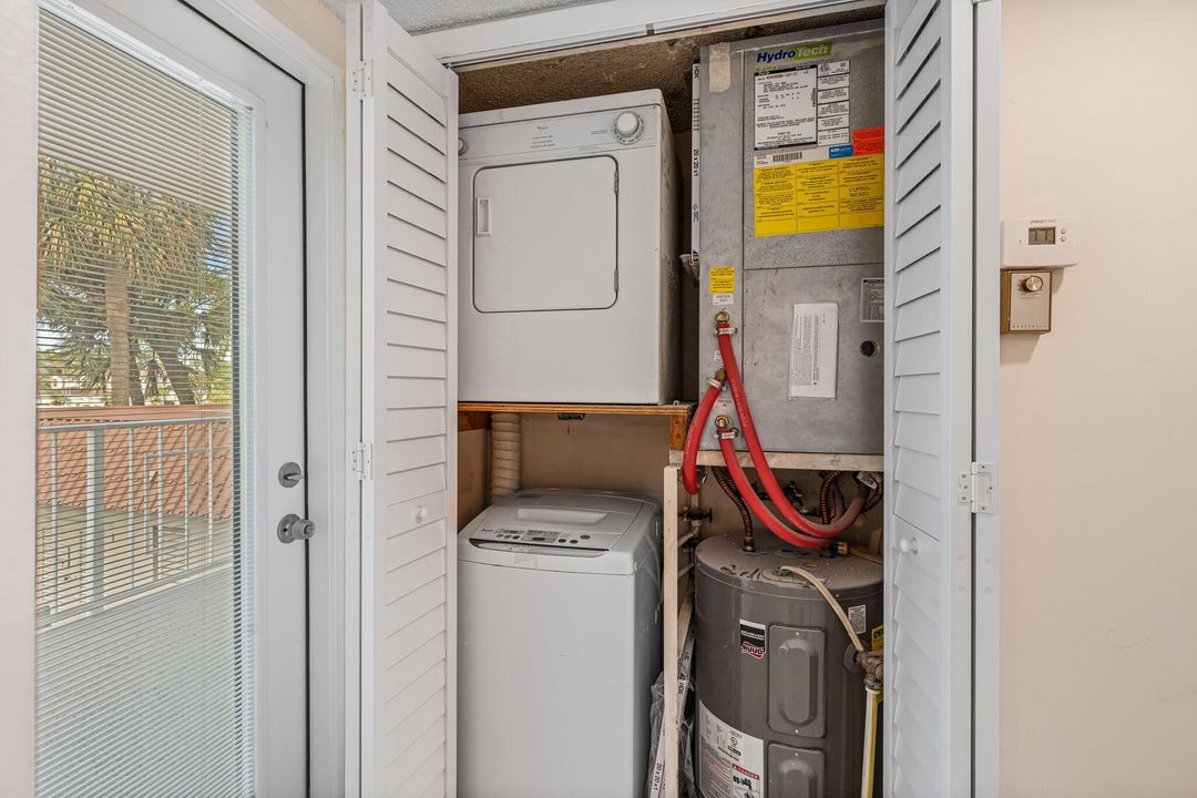 En Venta: $320,000 (2 camas, 2 baños, 1200 Pies cuadrados)