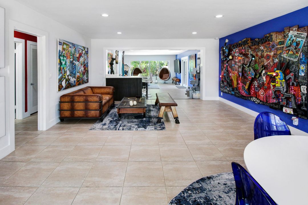 For Sale: $929,900 (4 beds, 3 baths, 1941 Square Feet)