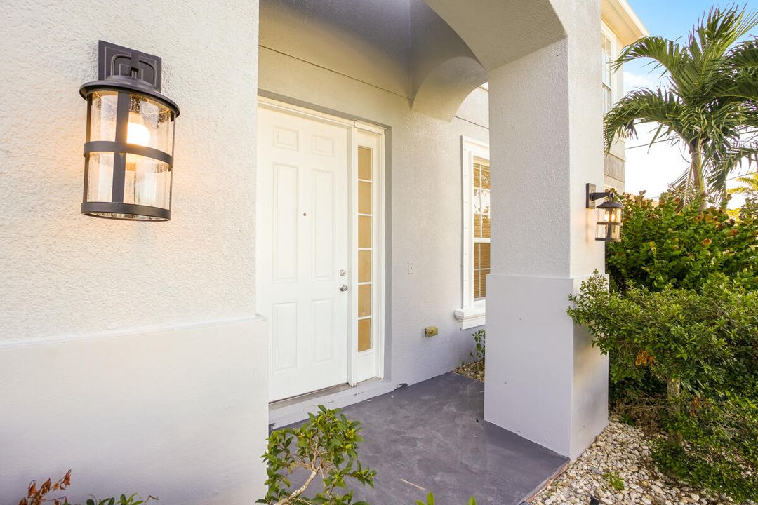 Active With Contract: $585,000 (5 beds, 3 baths, 3600 Square Feet)