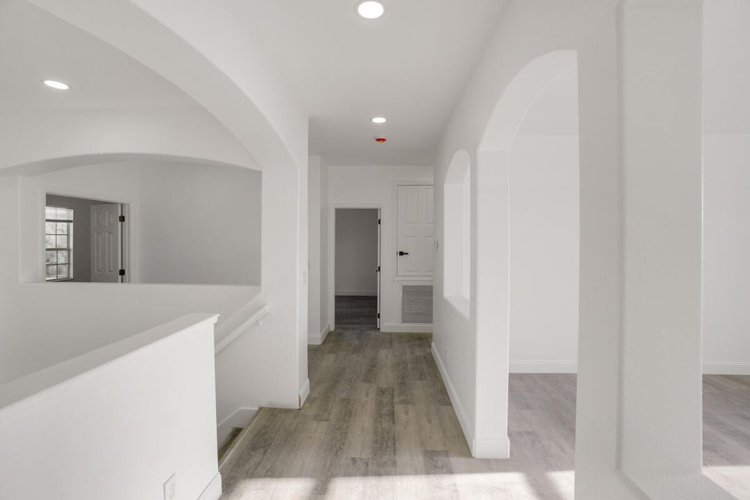 Active With Contract: $585,000 (5 beds, 3 baths, 3600 Square Feet)