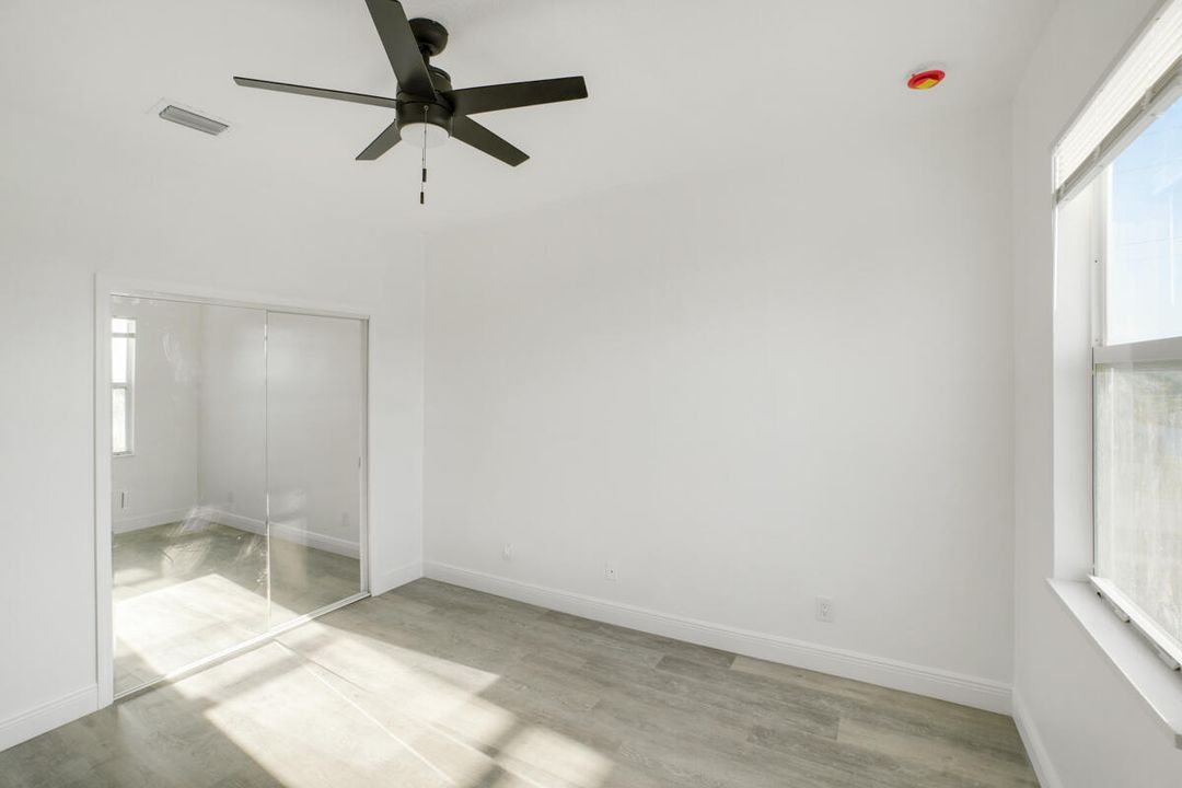 Active With Contract: $585,000 (5 beds, 3 baths, 3600 Square Feet)