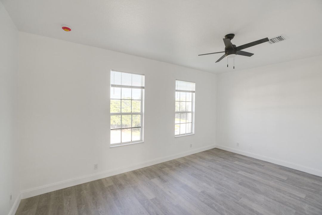 Active With Contract: $585,000 (5 beds, 3 baths, 3600 Square Feet)